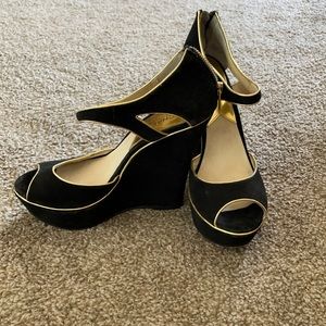 MICHEAL KORS WEDGE HEELS